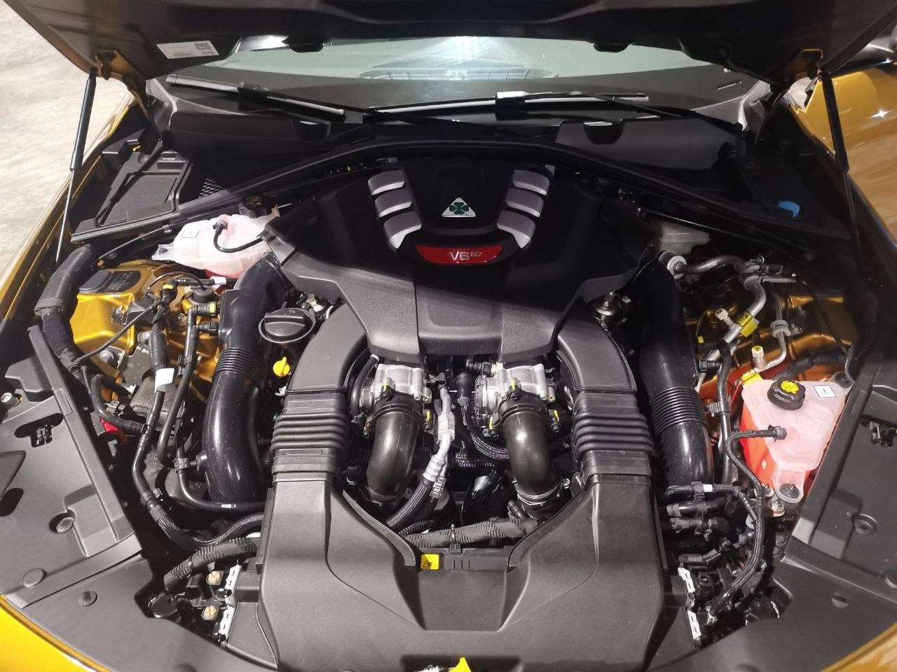 Vano motore V6 di Alfa Romeo Giulia